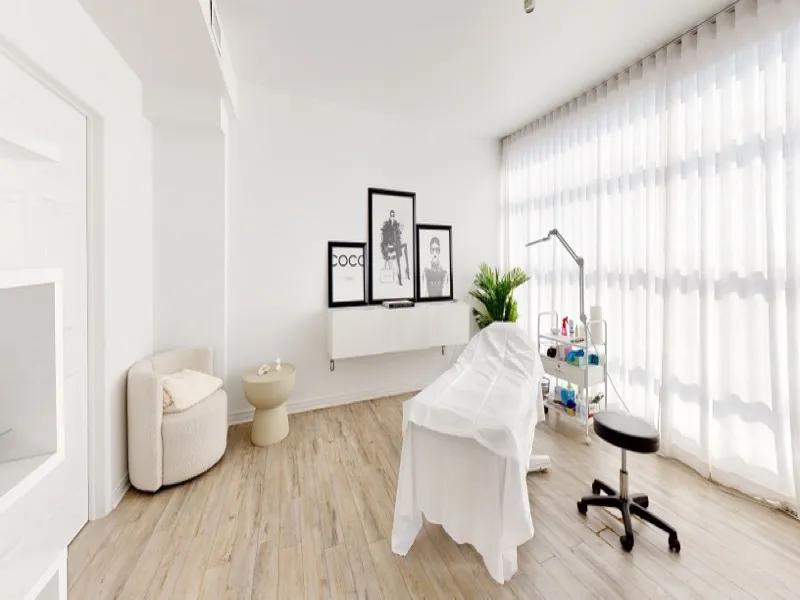 Cliente du salon Chez Coco Esthétique, Promenade Fleury, Ahuntsic